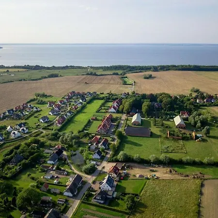 Baltic Seaperle With Swimming Pool Apartment